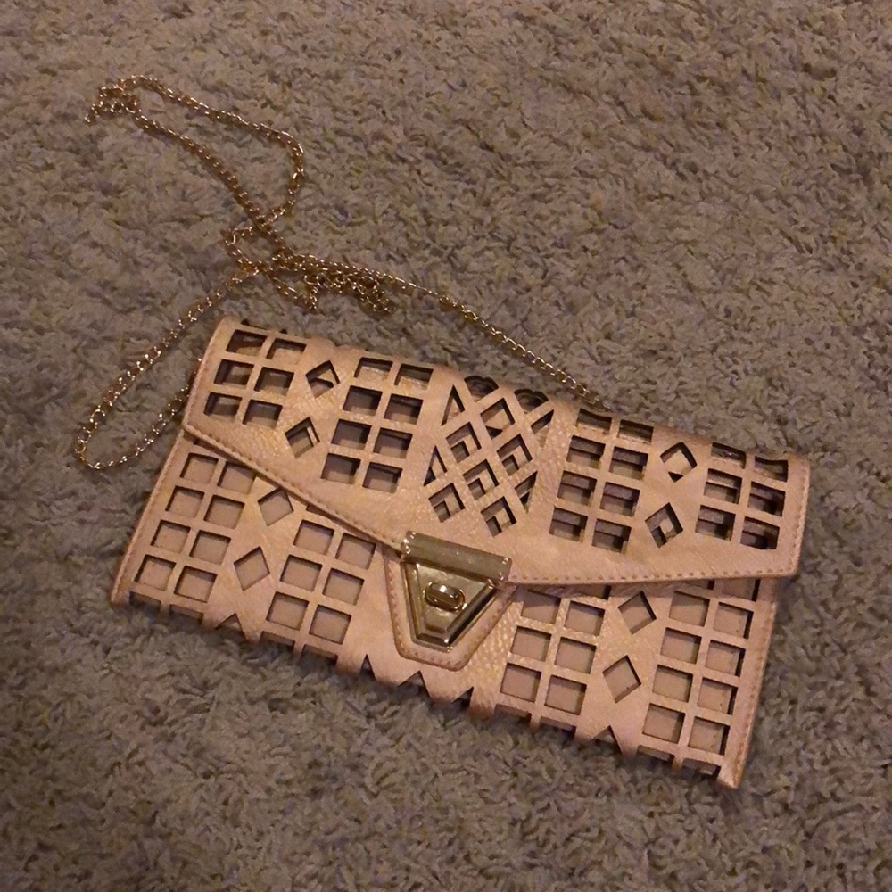 Lulu’s Gold Geometric Clutch